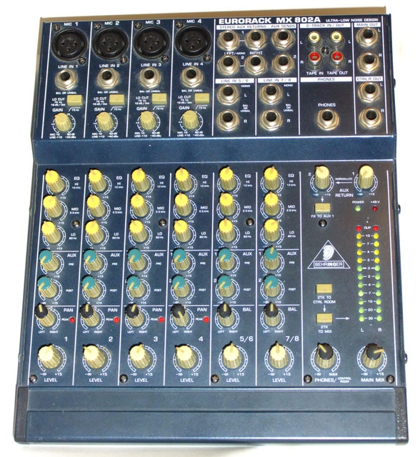 Mischpult Behringer 1