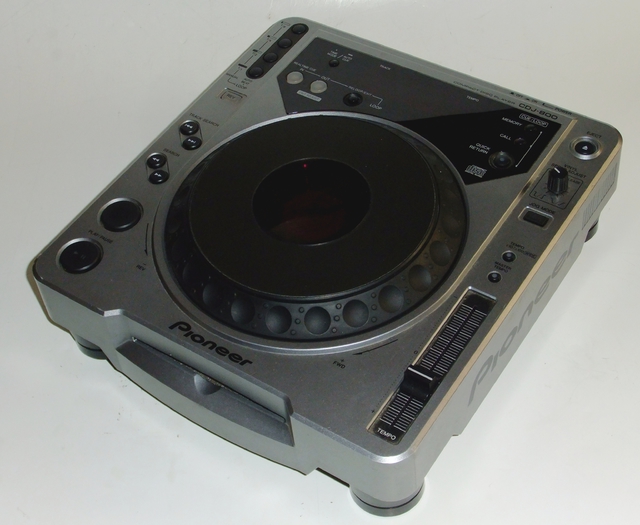 Pio CDJ800_1