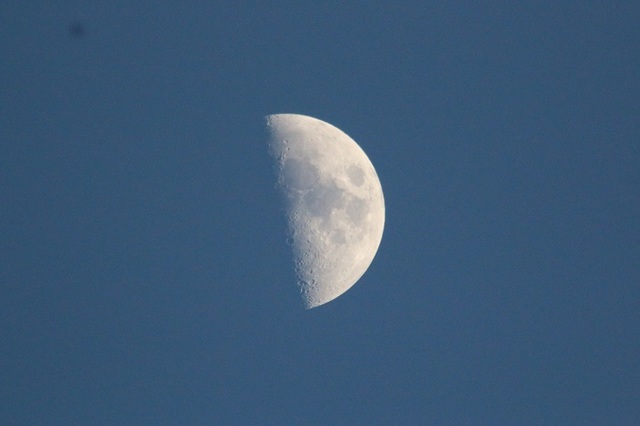 Moon1