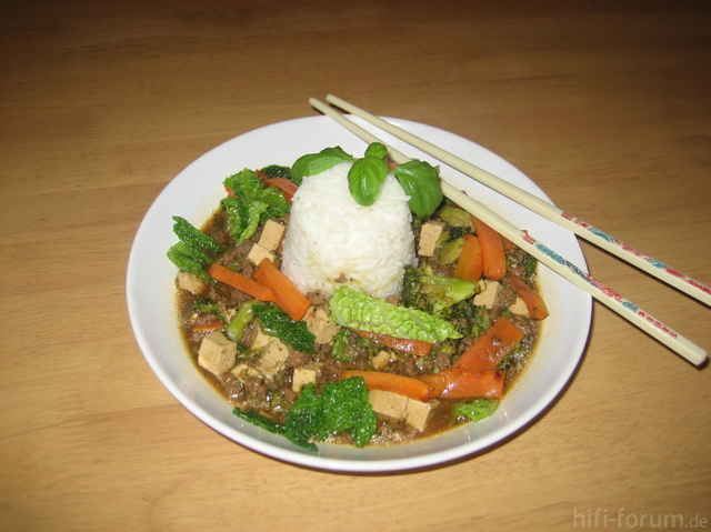 Tofu Szechuan Art mit Hackfleisch Reis und Gemse