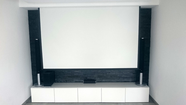 Multimedia Wohnzimmer Beamer Leinwand