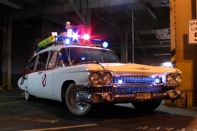 Ghostbusters Ecto 1 2