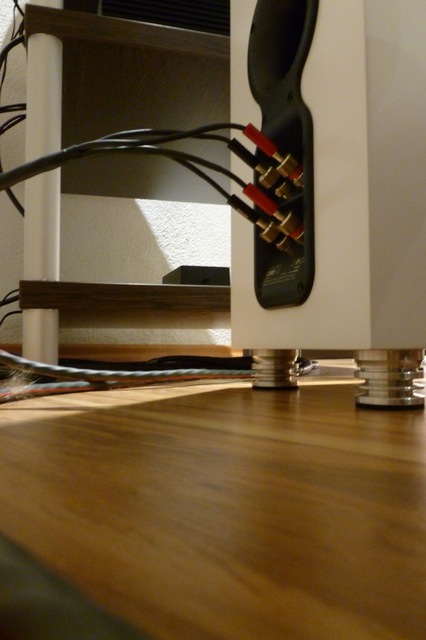 B&W CM9 S2 Auf FPH Akustik Dämpfer Model S Alu