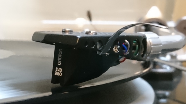 Ortofon 2M Black LVB250