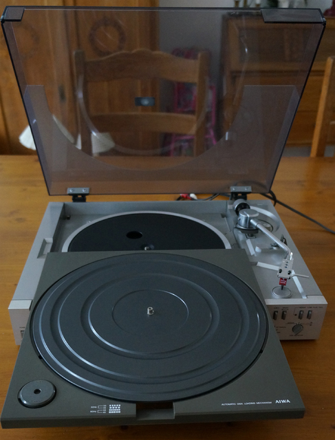 Aiwa D50offen