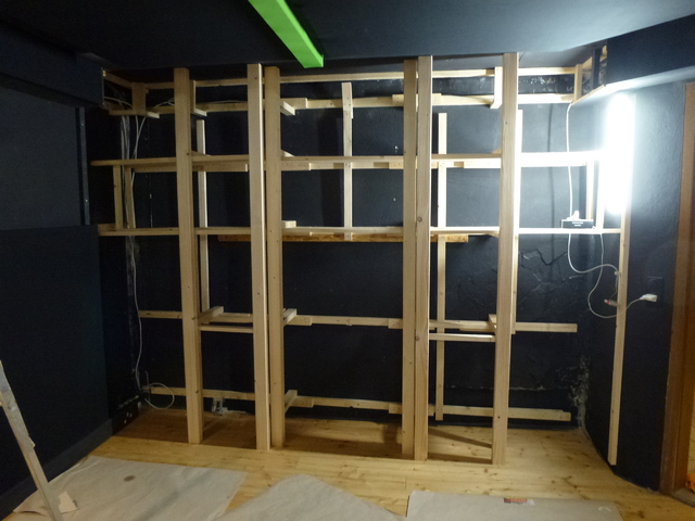 HK Rack Und Absorberwand