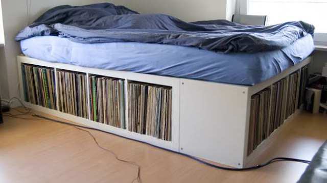 Bett 01