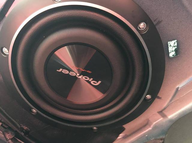 W203 Subwoofer