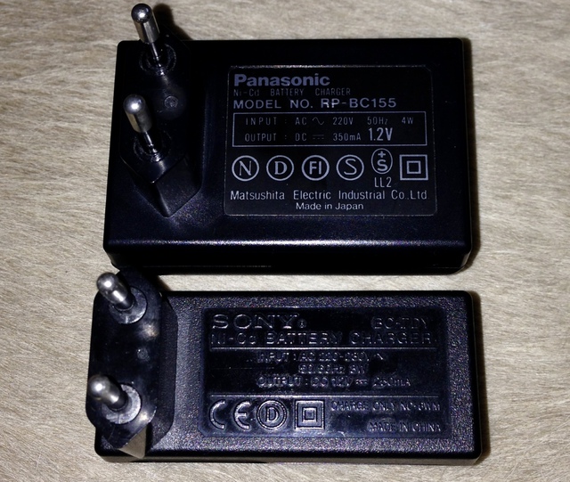 Panasonic + Sony NiCd-Battery Charger