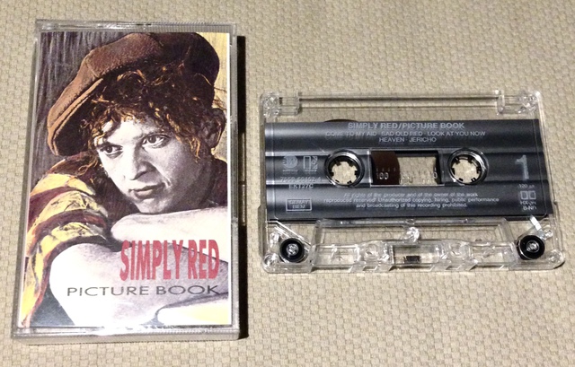 Simply Red - Picture Book (1985) MC