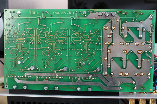 Rück/und Detailansicht Triamp 390