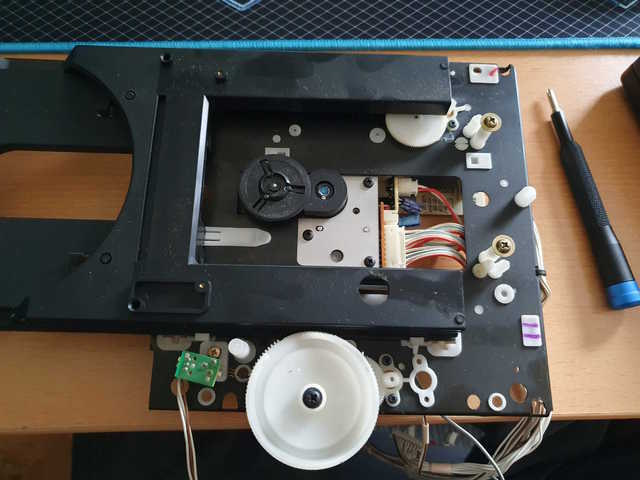 YAMAHA CD-2 Tray 2