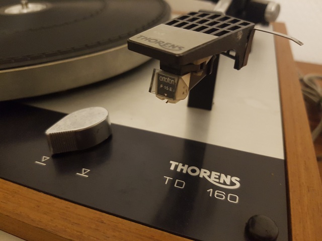 Thorens TD160