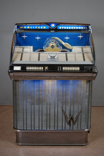 Wurlitzer 2300 Front