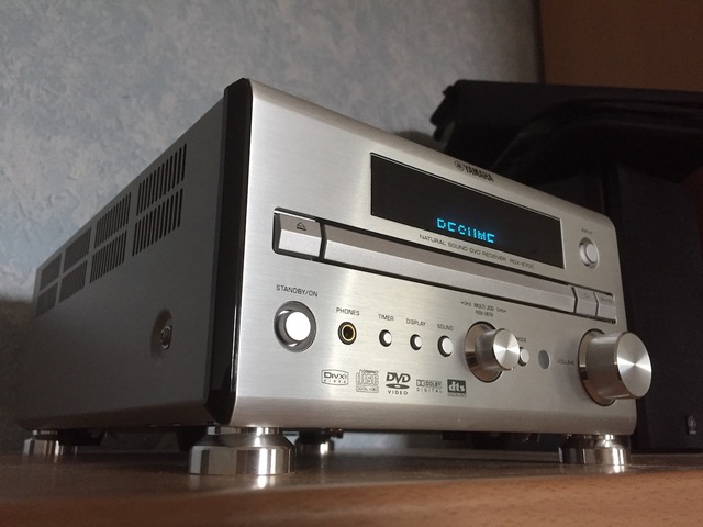 Yamaha Mini mit Marantz Fuss
