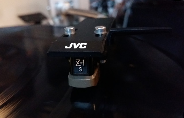 JVC Z-1 S