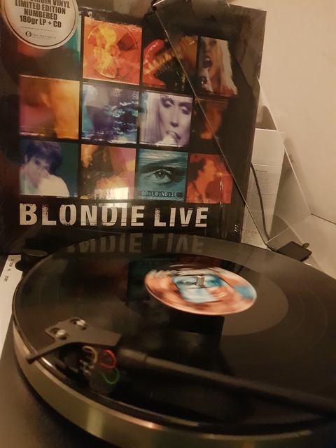 Blondie \"Live\"