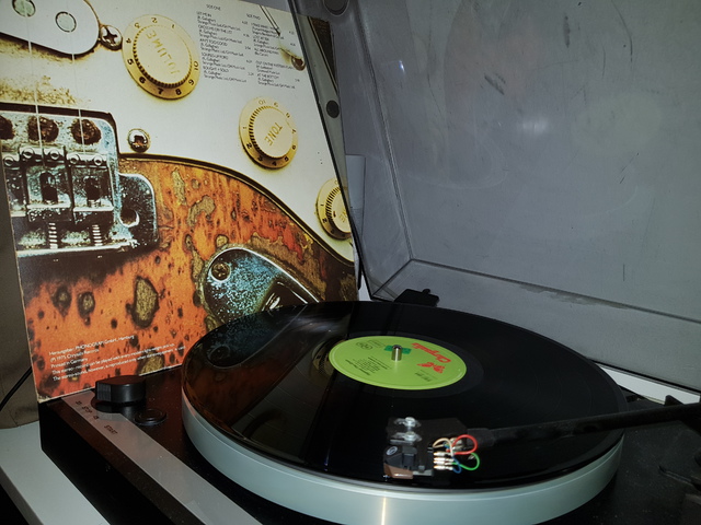 Rory Gallagher \" Against The Grain\"