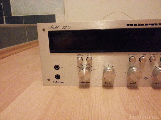 Marantz 2245 Ohne Woodcase Vorne Links Ausgeschaltet