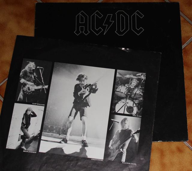 AC/DC - Back In Black (LP-Cover)