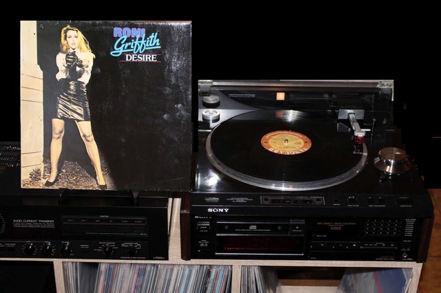 Roni Griffith - Desire (LP-Cover)