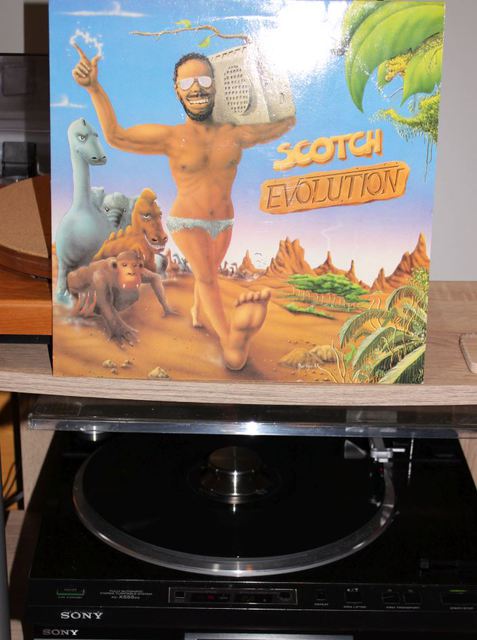 Scotch - Evolution (LP-Cover Und Sony-PS-X555ES)