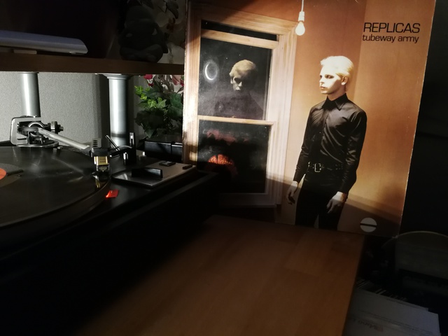 Tubeway Army Replicas