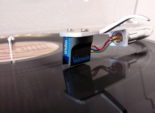 Ortofon Valencia an Pro-Ject Xtension 9 S-Shape