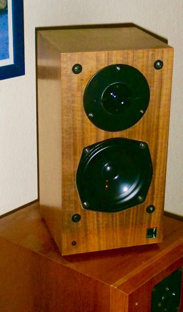 KEF Reference 101