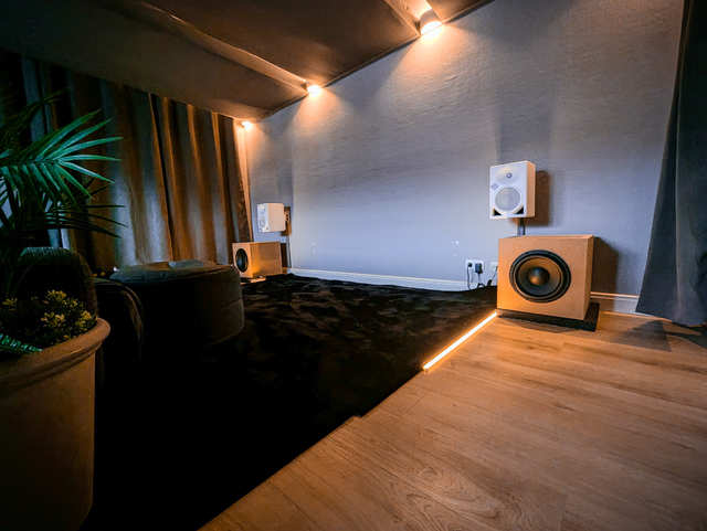 Neumann KH150 & DIY Subwoofer ImgStage Line, Iotavx, Oppo, Apple TV