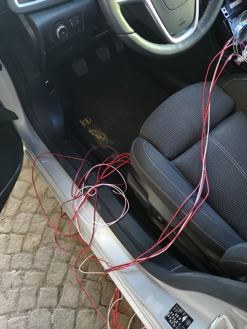 Einbau Subwoofer Opel Astra J