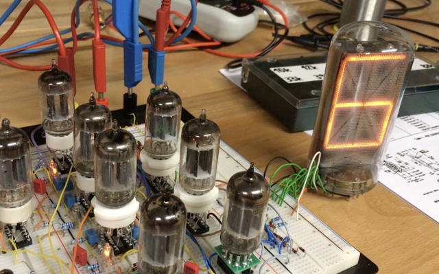 Elektronischer Würfel2