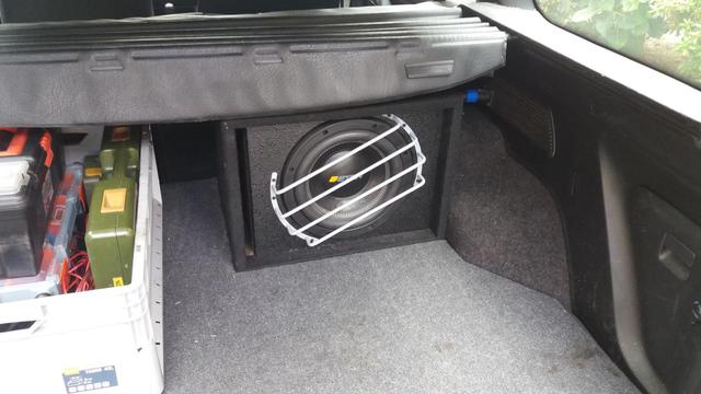 Subwoofer Im Kofferaum