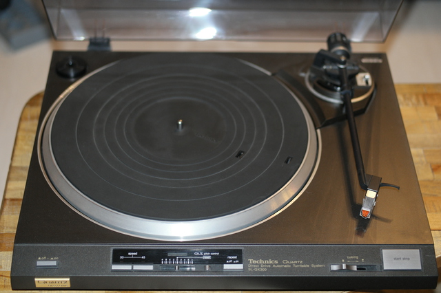 Technics SL-QX300 Mit Audio Technica AT312EP