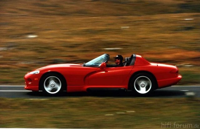 L-Chrysler-Viper-RT-10-Side