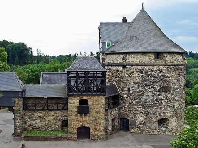 Schloss Burg (Glocke, Batterieturm)