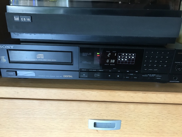 Sony CDP 750