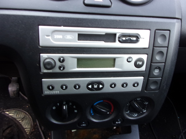 RADIO ORYGINALNE FORD FIESTA MK6 1 3 8V 5D EU