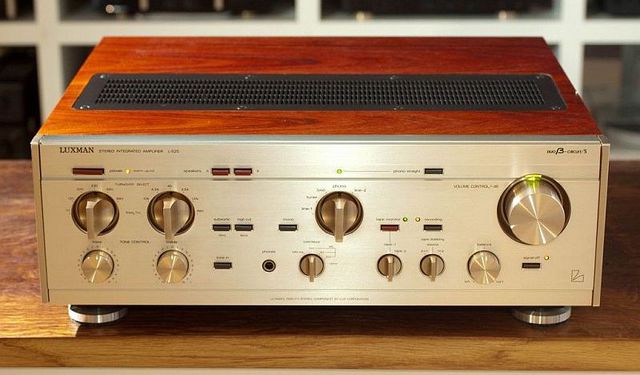 Luxman-L525