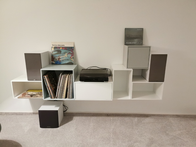 Sideboard Mit Boxen