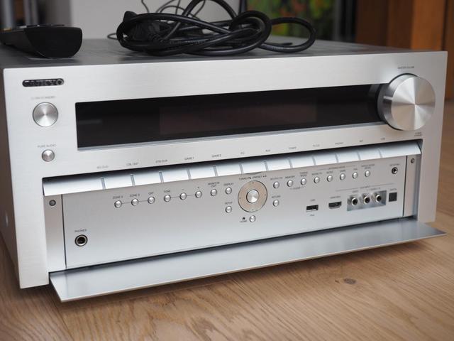 Onkyo TX-NR 818