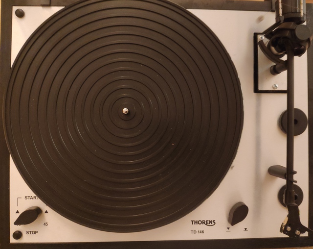 Thorens TD146