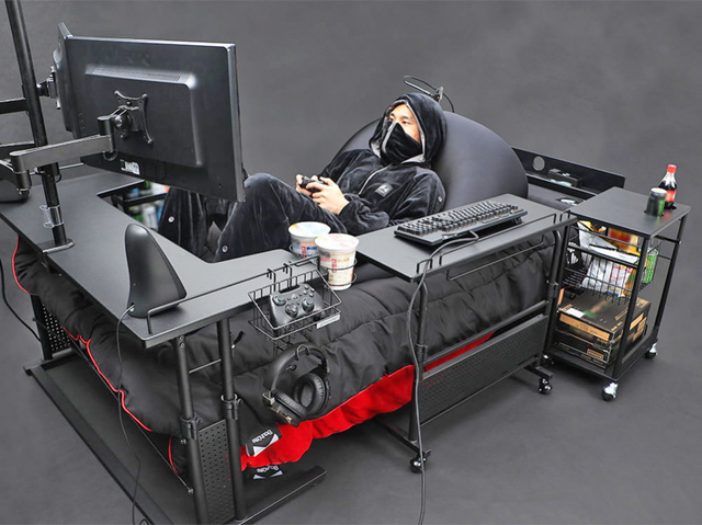 Japan Has Created The Ultimate Gaming Bed So You Never Have To Rejoin Society Again 5564 999x749