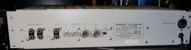 Sanyo PCM+5 Rckseite Audio Connections