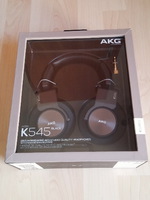 AKG K545