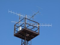 Terrestrische Antennen einer alten Kabelkopfstation