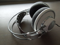 AKG K701