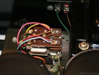 Hitachi HMA-8300 Power Amplifier - Output Protection Relais with cover removed