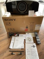 Sony VPL-VW590ES_1