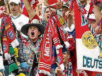 77805481-bayern-fans.9